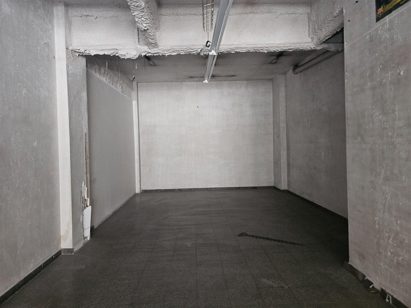 Local comercial de 132 m² en venta en Granollers · fotografía 2
