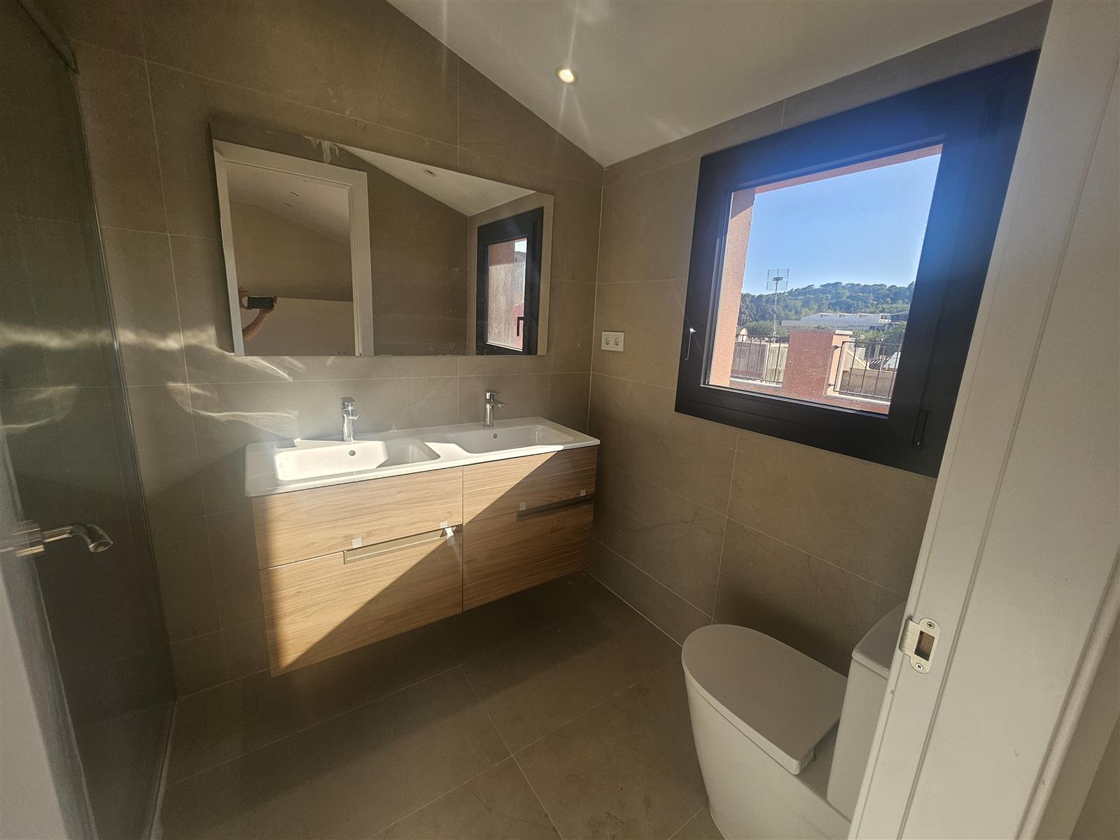 Vivienda de obra nueva con 4 habitaciones en Lliçà d'Amunt · fotografía 14