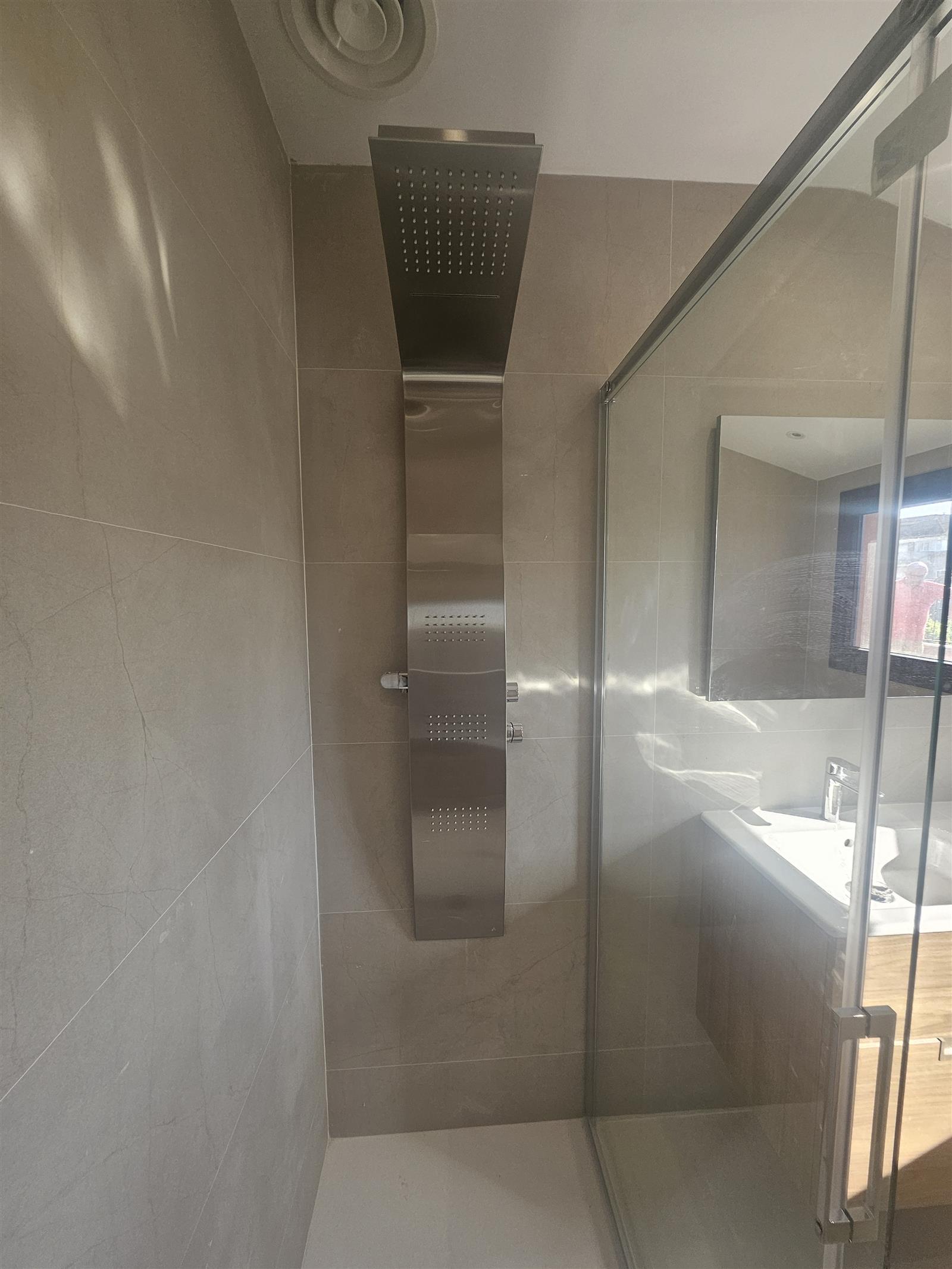 Vivienda de obra nueva con 4 habitaciones en Lliçà d'Amunt · fotografía 16
